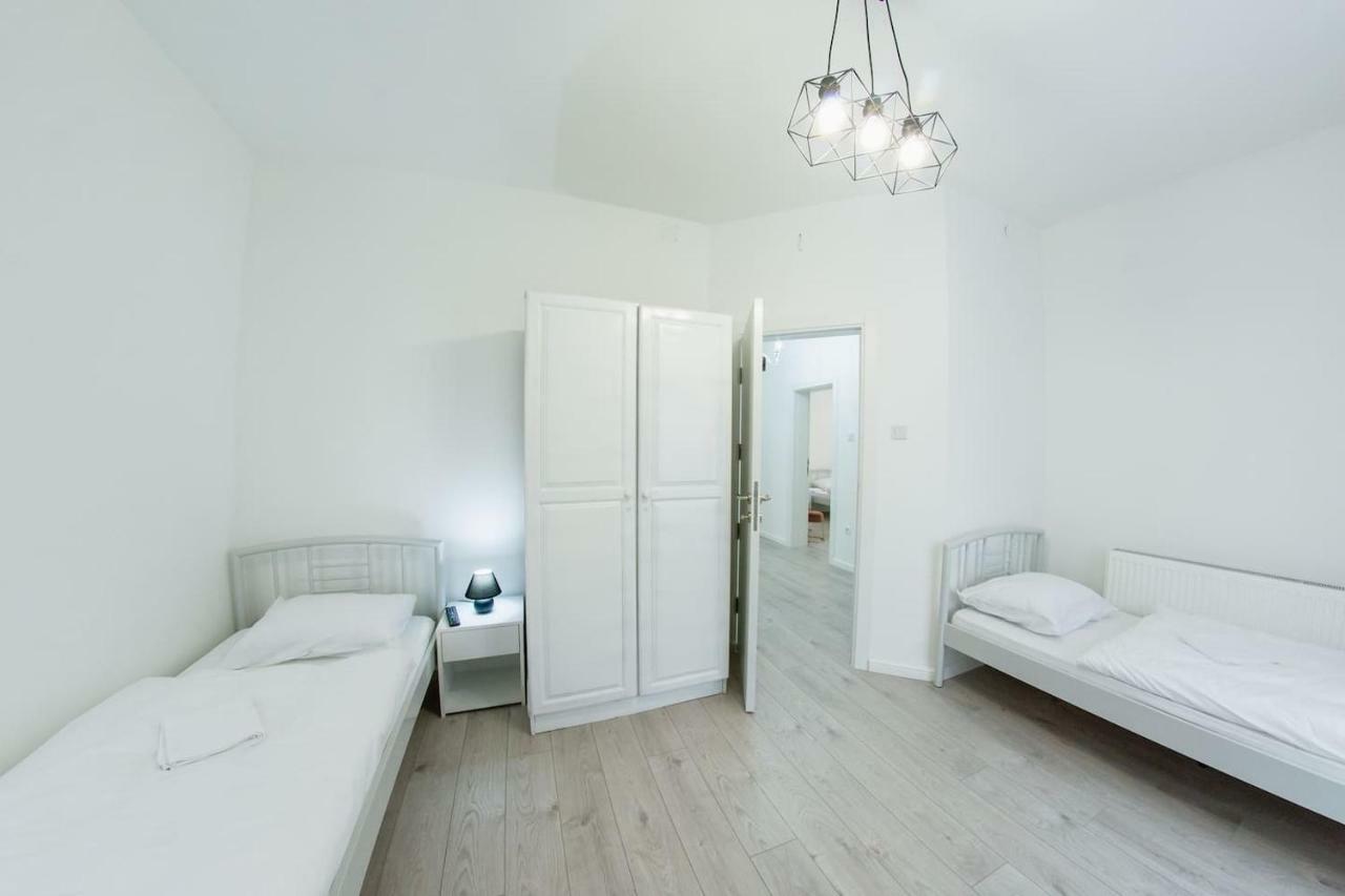 Grande Plus Apartment Dzungla โดโบย ภายนอก รูปภาพ