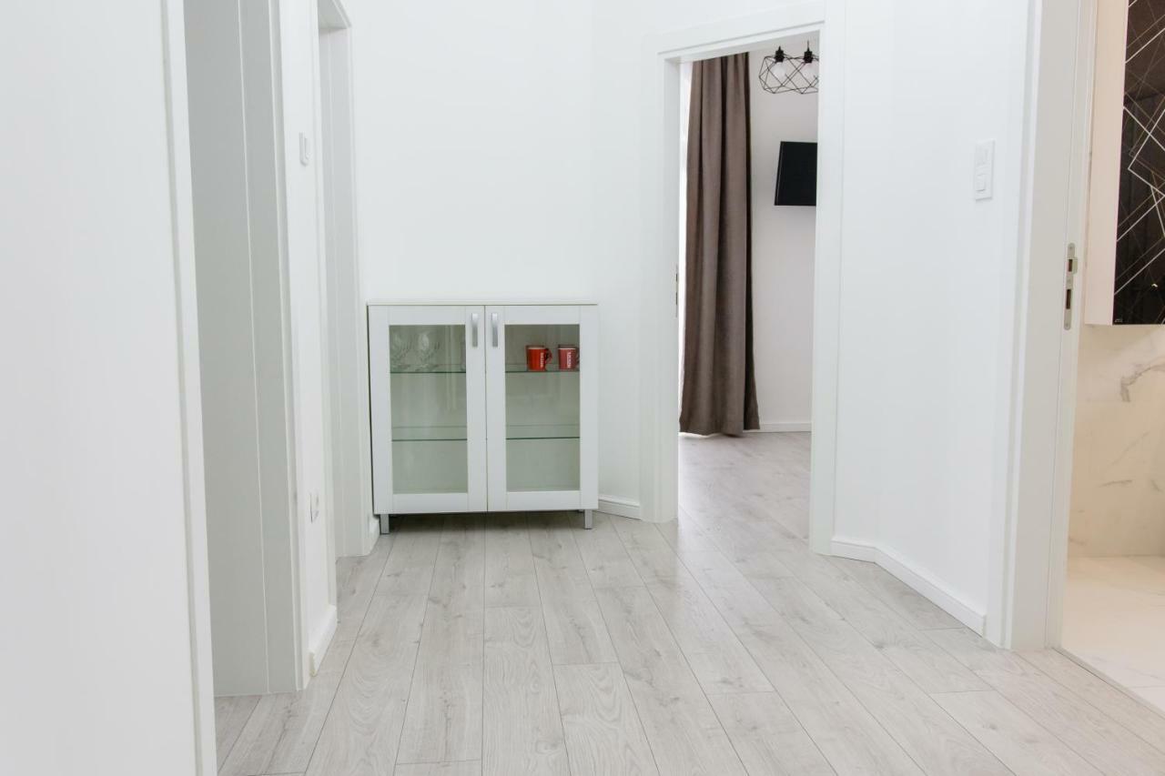 Grande Plus Apartment Dzungla โดโบย ภายนอก รูปภาพ
